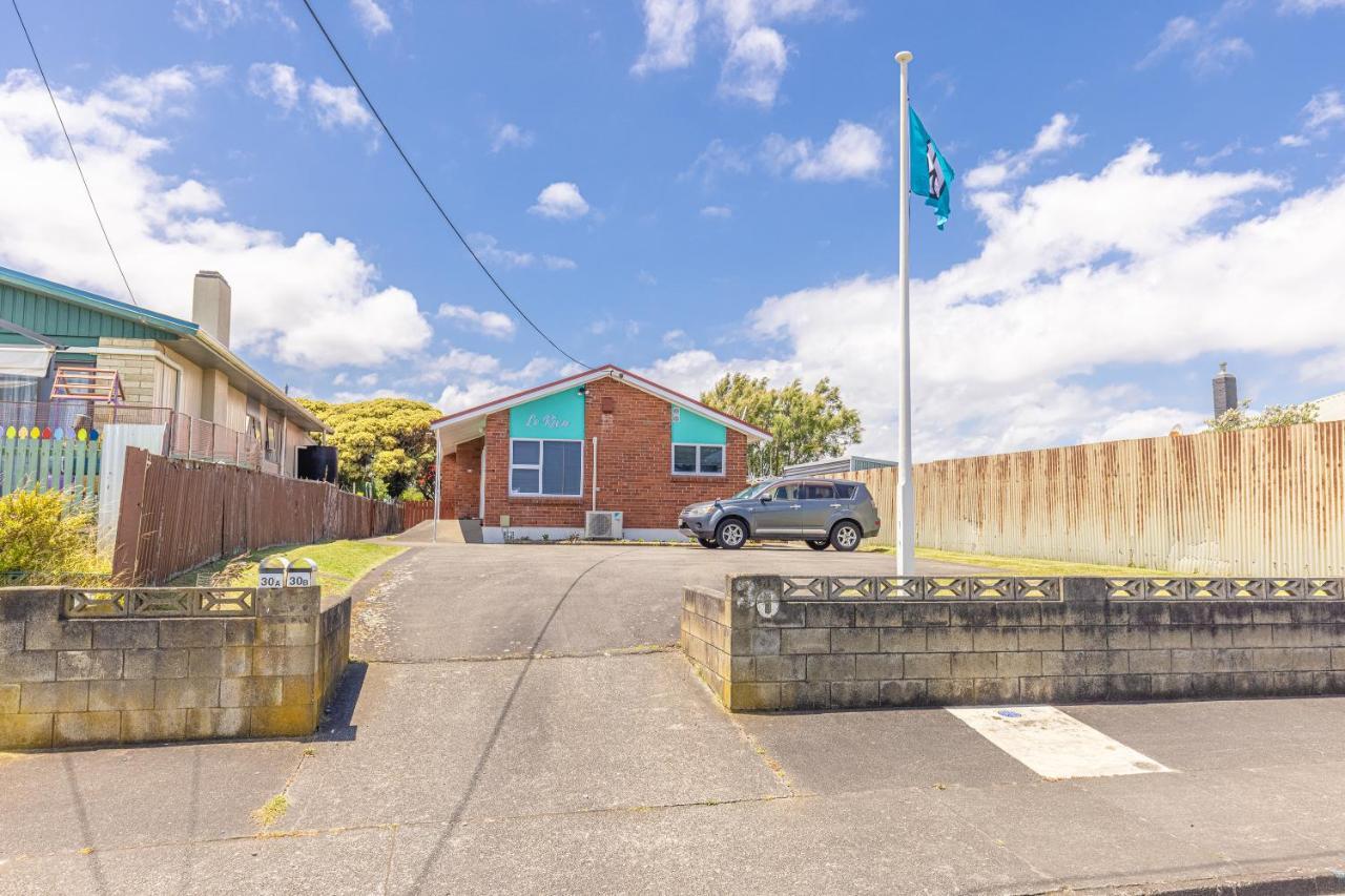 Le Riva Bed And Breakfast By The Beach Whanganui Exterior photo
